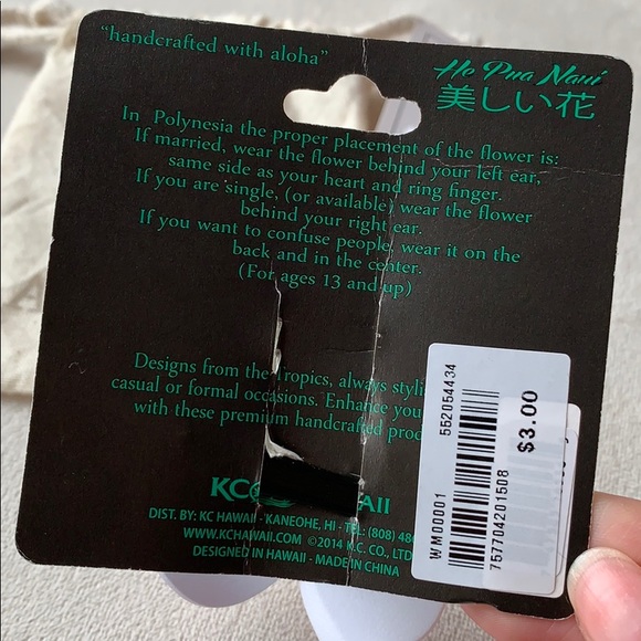 Hawaiian Handmade Plumeria Flower Studs &Hairclip - Picture 5 of 5